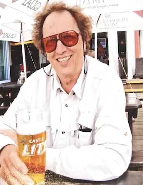 Dr. Robert Delaine Pechman III, DVM 1944 : 2026